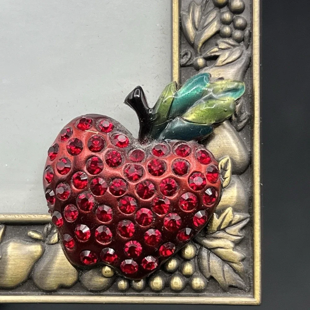 Elsa & Hallmark Embossed Fruit Grapevine Pears Peaches Red Apple Heavy Set Of 2
